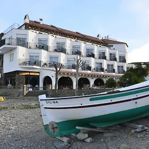 Llane Petit Hotel Cadaques